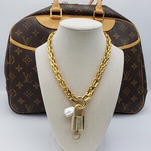 Authentic Louis Vuitton Padlock w/Unbranded Stainless Steel Gold Plated Chain